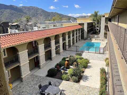 Altura, LA CRESCENTA, CA 91214