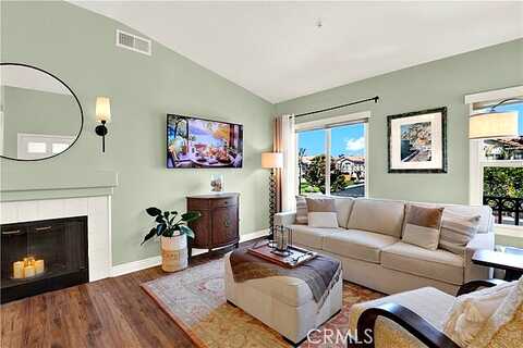 California, MISSION VIEJO, CA 92692