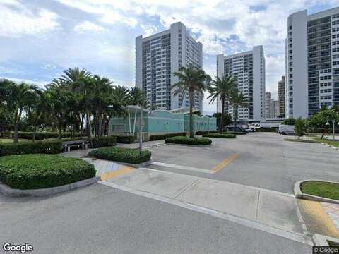 Ocean, HALLANDALE BEACH, FL 33009