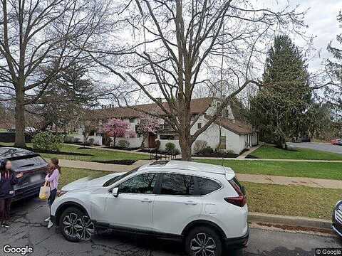 Stratford Dr Dr #8, State College, PA 16801