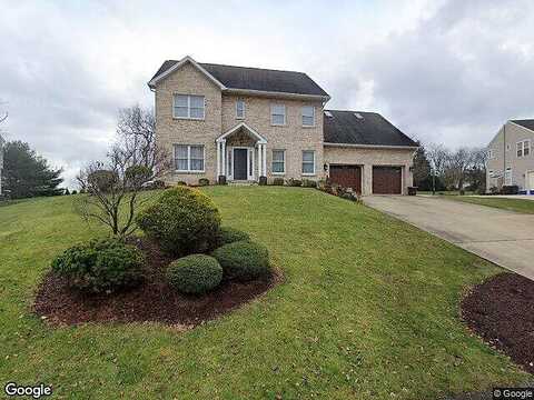 Stephanie, DELMONT, PA 15626