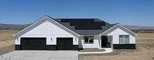 W Ponderosa Dr, Yakima, WA 98903