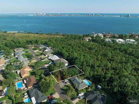 Williamsburg Dr, Gulf Breeze, FL 32561