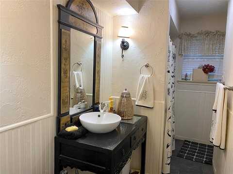 22Nd, MINERAL WELLS, TX 76067