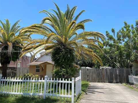 4Th, HALLANDALE BEACH, FL 33009