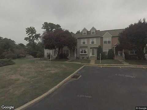 Louis James Ct, Upper Chichester, PA 19014