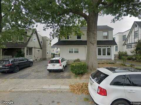Oak View Rd #100, Ardmore, PA 19003
