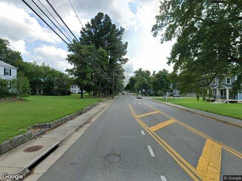 S Main St, Blackstone, VA 23824