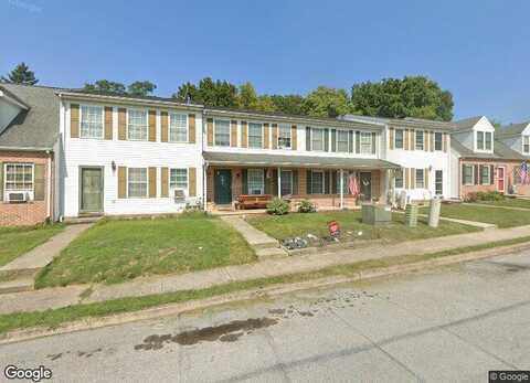 Scott Ave #4, Waynesboro, PA 17268