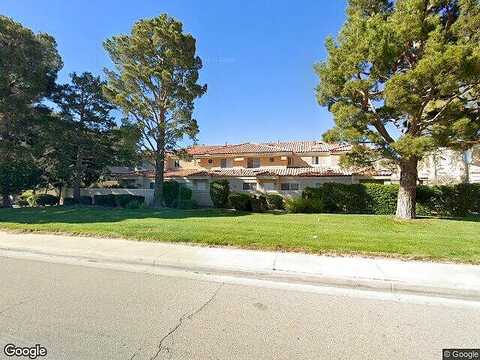 30Th St W #3, Lancaster, CA 93536