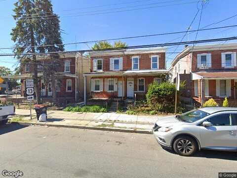 Highland Ave, Chester, PA 19013