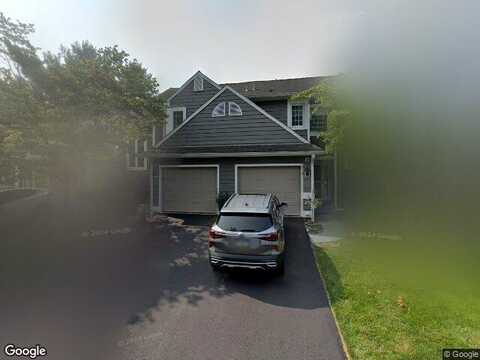 E Village Ln #211, Chadds Ford, PA 19317