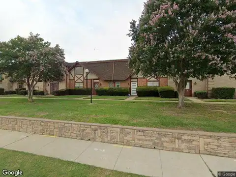 E Grauwyler Rd #138, Irving, TX 75061