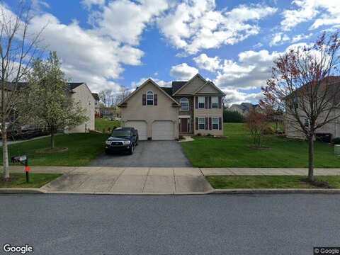 Abigail Ln, Whitehall, PA 18052