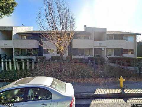 Ocaso Ave #E102, La Mirada, CA 90638