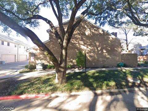 Hollowgreen Dr #810, Houston, TX 77082