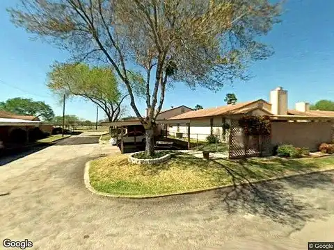Country Club Dr #20, Seguin, TX 78155