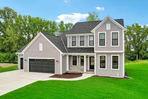 W251N2343 Valleyview Circle, Pewaukee, WI 53072