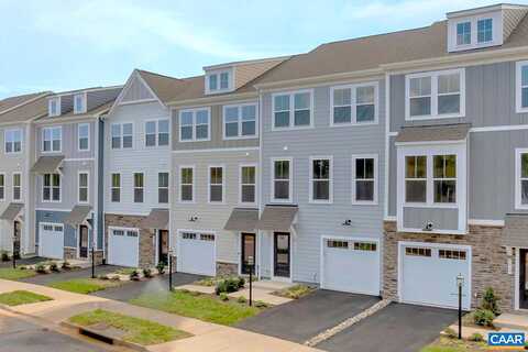 Lexi Ln, CROZET, VA 22932
