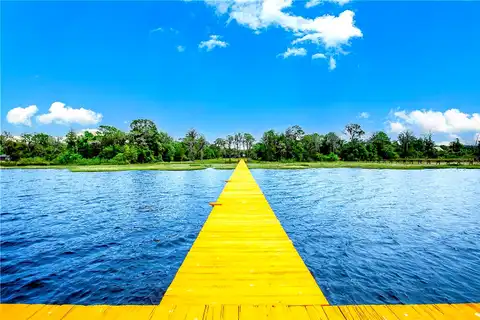 W Lakeshore Drive, STARKE, FL 32091