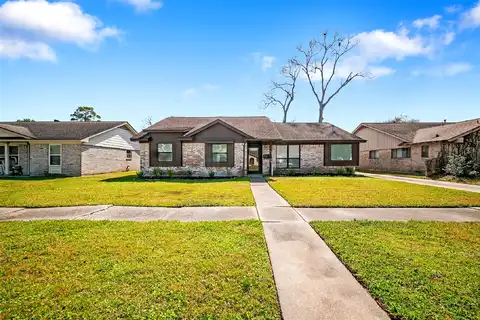Roundstone Ln Lane, Houston, TX 77015