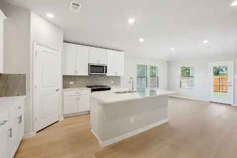 Castle Road, Sherman, TX 75092