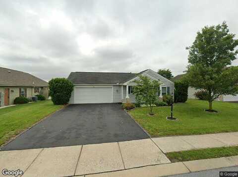 Eisenhower Dr #8, Chambersburg, PA 17201