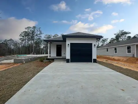 Damon Dr, Milton, FL 32583