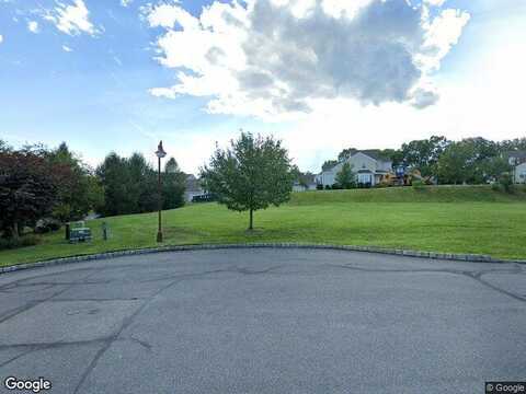 Veneto Ct #66, Fair Oaks, PA 18040