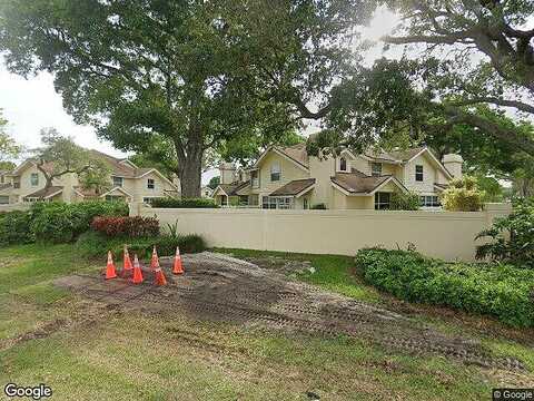 Oakton Ct #C, Lake Clarke Shores, FL 33406