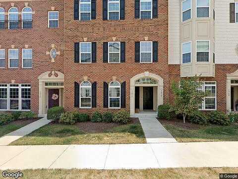 Brunson Cir #9H, Gainesville, VA 20155