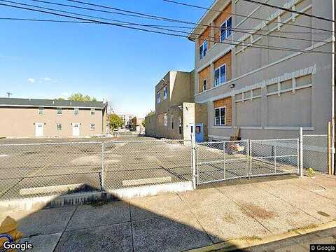 Jefferson Ave #10, Bristol, PA 19007