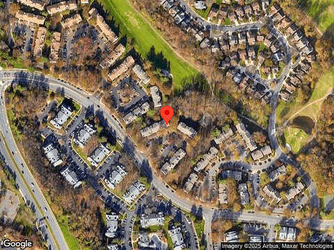 Green Ridge Ct #101, FAIRFAX, VA 22033