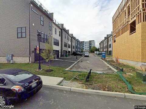 Horseshoe Trl #16B, Newtown Square, PA 19073