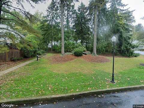 Green Briar Ct #262, NEWTOWN SQUARE, PA 19073