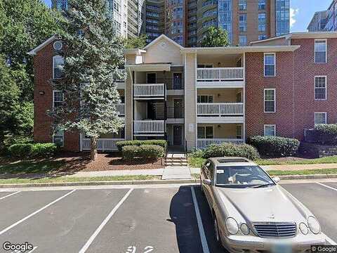 Lincoln Way #204, MCLEAN, VA 22102