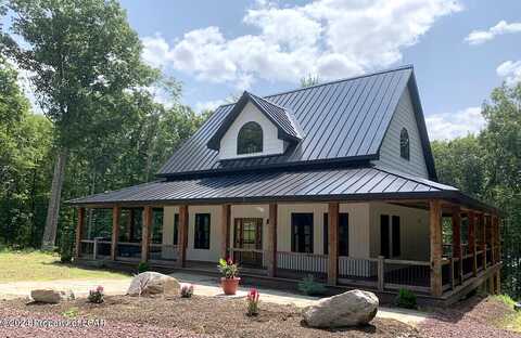 Woodland Drive, Penn, PA 18661