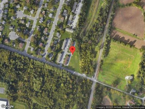 Pine Dr #13, Manchester, PA 17345