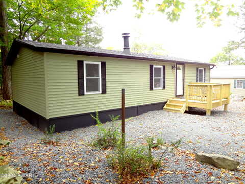 Stone Drive, Greentown, PA 18426