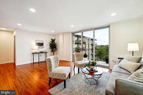 Rio Drive, Falls Church, VA 22041
