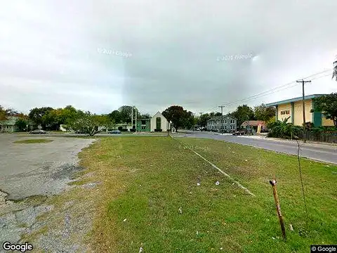 N Elmendorf #102, San Antonio, TX 78201