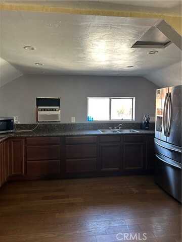 Clark, BELLFLOWER, CA 90706