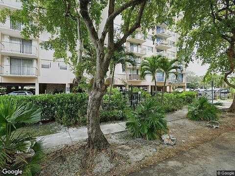 Ne 125Th Ter Ph 12, North Miami, FL 33161