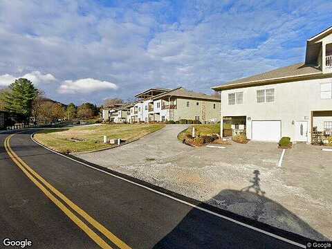 Lakeview Dr, Young Harris, GA 30582