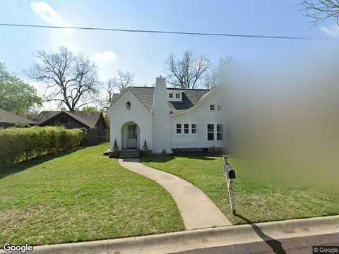 W 3Rd St, Cleburne, TX 76033