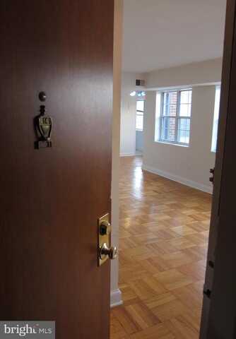 N Ode Street, Arlington, VA 22209