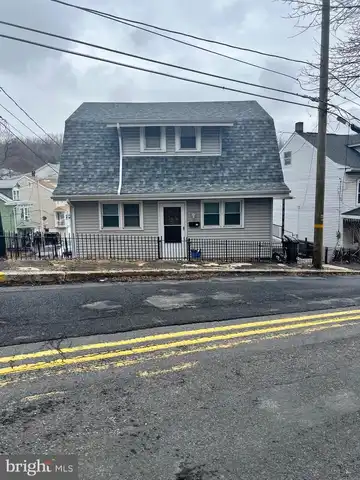 Wade, SAINT CLAIR, PA 17970