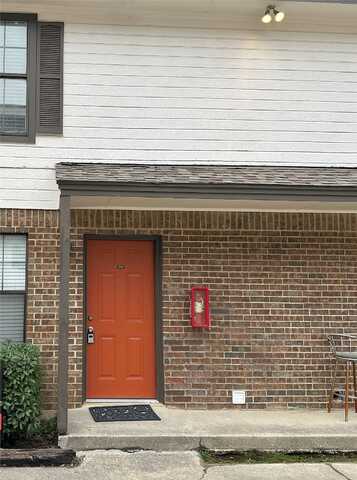 Fannin, DENTON, TX 76201
