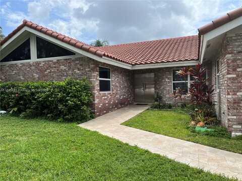 383 NW 113th Ave, Coral Springs, FL 33071