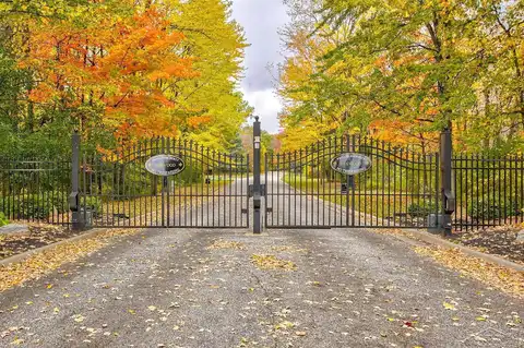 Foxwood Drive, Saginaw, MI 48638
